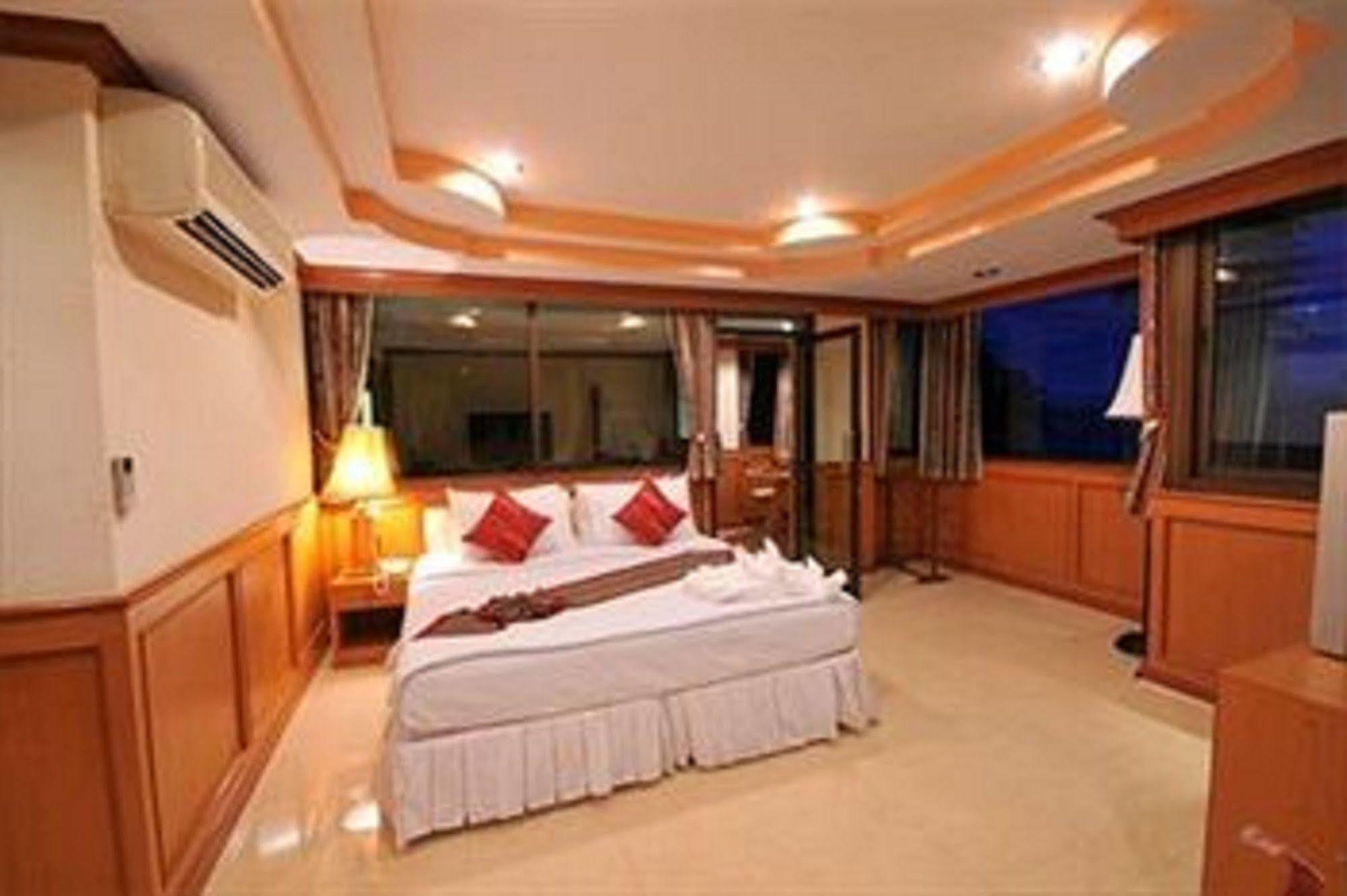 Grand Sea View Beach Resotel Липа Ной Екстериор снимка