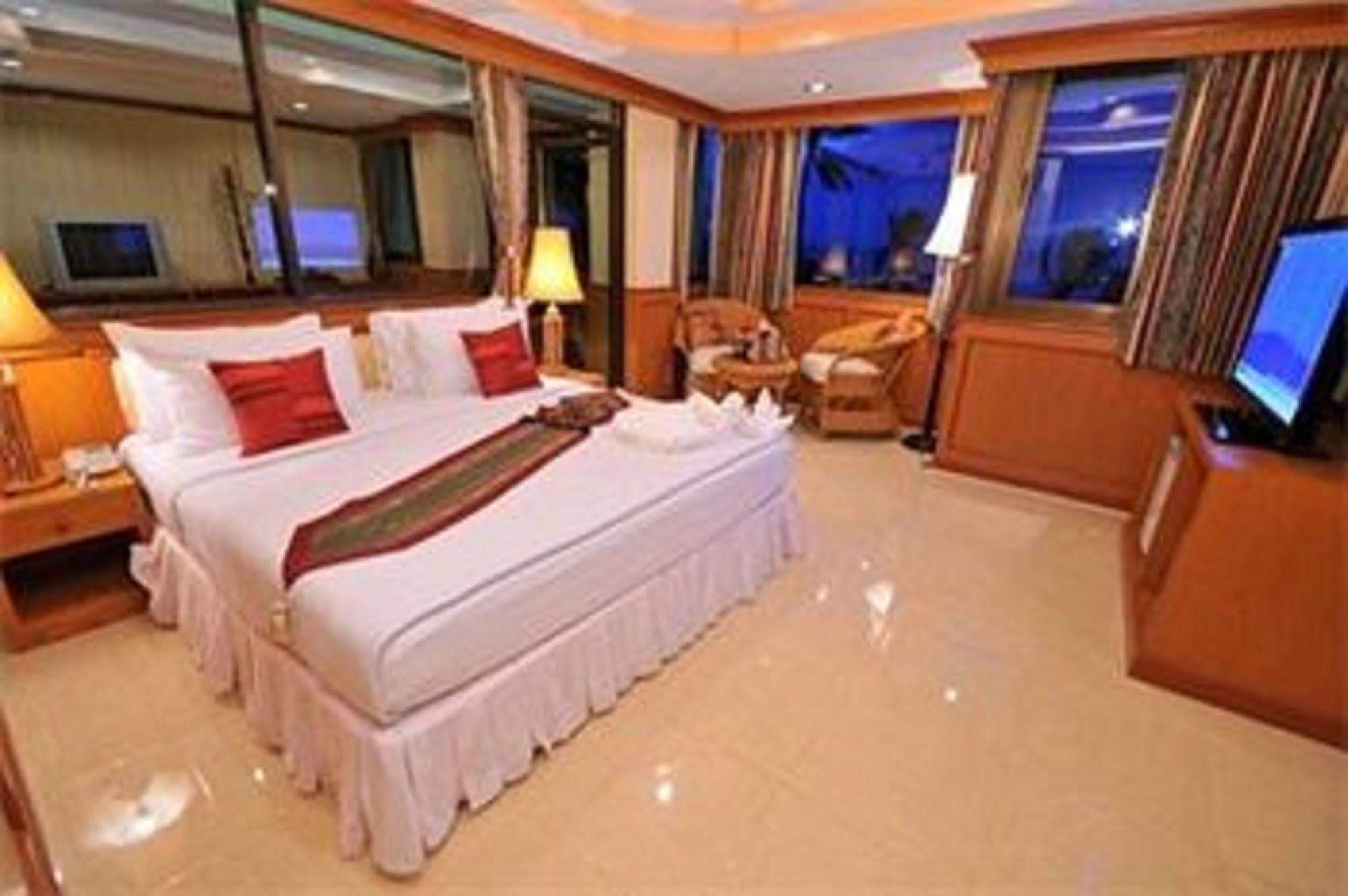 Grand Sea View Beach Resotel Липа Ной Екстериор снимка